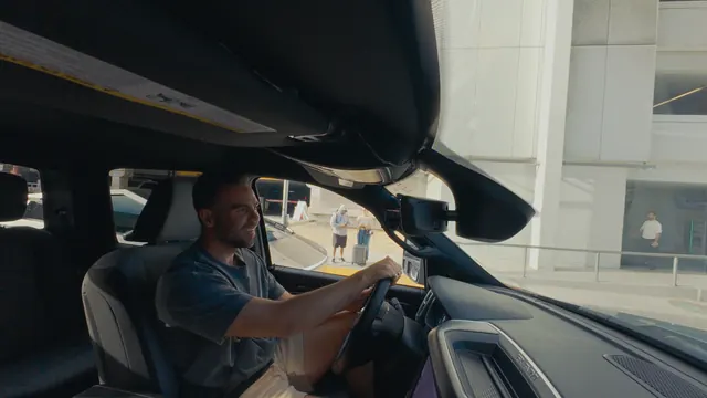 Tommy gets used to driving on the right, Los Angeles.